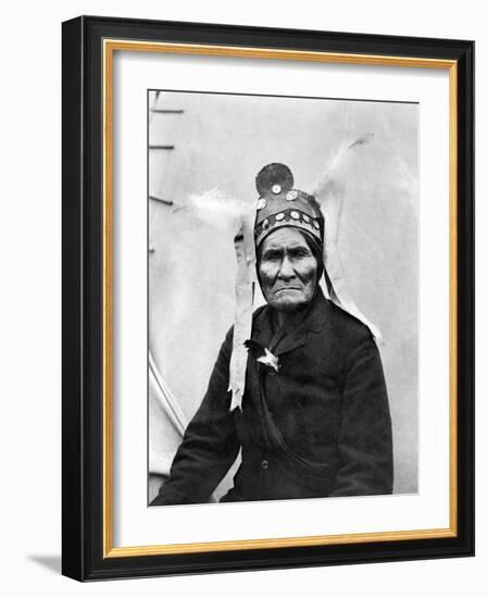 Geronimo (1829-1909)-C.d. Arnold-Framed Photographic Print