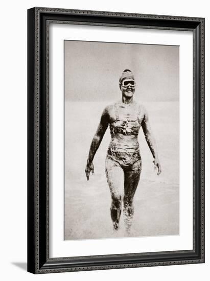 Gertrude Ederle in Her Long-Distance Costume, Well Smeared with Grease, 1926-null-Framed Photographic Print