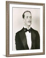 Getting a Closer Look-null-Framed Photo