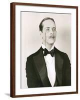 Getting a Closer Look-null-Framed Photo