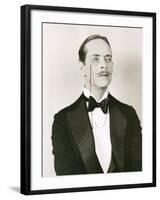 Getting a Closer Look-null-Framed Photo