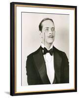 Getting a Closer Look-null-Framed Photo