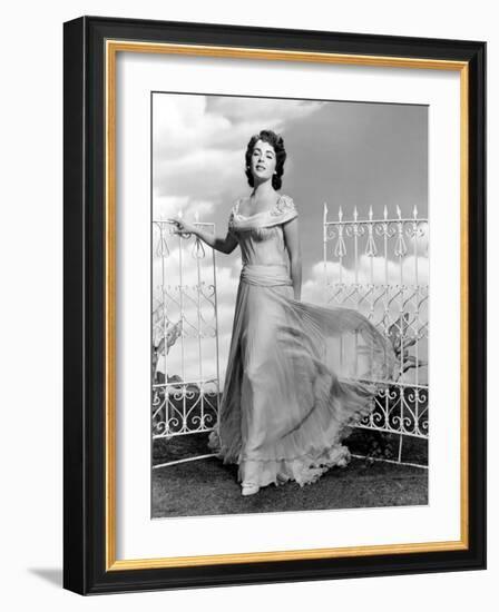 Giant, Elizabeth Taylor, in a Dress by Marjorie Best, 1956-null-Framed Photo
