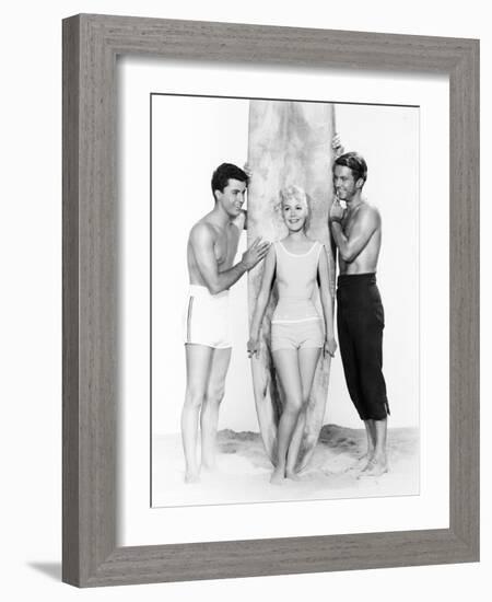 Gidget, James Darren, Sandra Dee, Cliff Robertson, 1961-null-Framed Photo