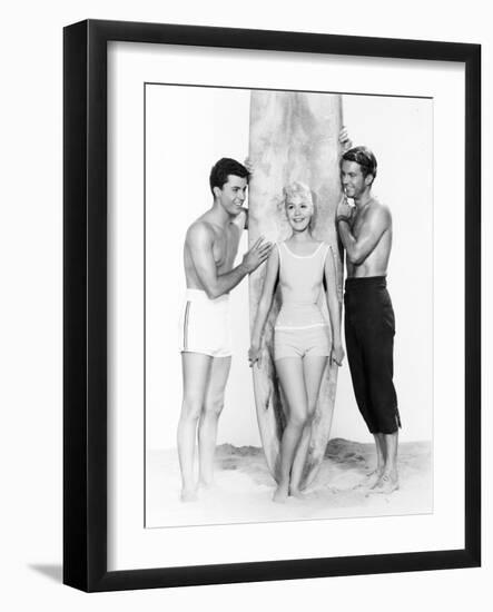 Gidget, James Darren, Sandra Dee, Cliff Robertson, 1961-null-Framed Photo