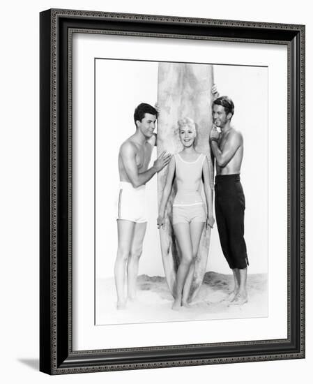 Gidget, James Darren, Sandra Dee, Cliff Robertson, 1961-null-Framed Photo