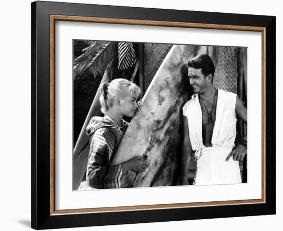 Gidget, Sandra Dee, Cliff Robertson, 1959-null-Framed Photo