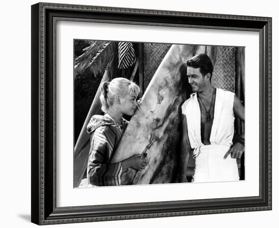 Gidget, Sandra Dee, Cliff Robertson, 1959-null-Framed Photo