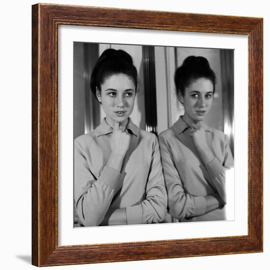 Gigliola Cinquetti with Her Arms Folded-null-Framed Photographic Print