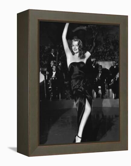 GILDA, 1946 directed by CHARLES VIDOR Rita Hayworth (b/w photo)-null-Framed Stretched Canvas