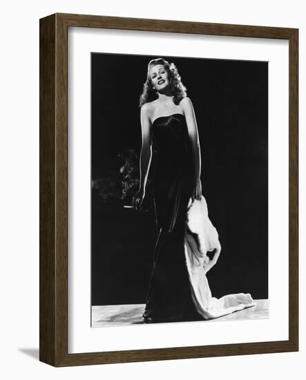 GILDA, 1946 directed by CHARLES VIDOR Rita Hayworth (b/w photo)-null-Framed Photo