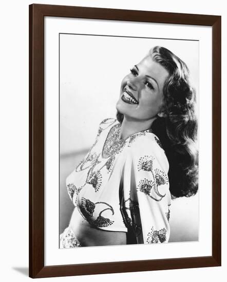 GILDA, 1946 directed by CHARLES VIDOR Rita Hayworth (b/w photo)-null-Framed Photo