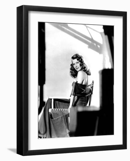 GILDA, 1946 directed by CHARLES VIDOR Rita Hayworth (b/w photo)-null-Framed Photo