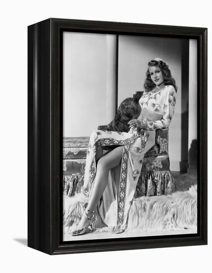 GILDA, 1946 directed by CHARLES VIDOR Rita Hayworth (b/w photo)-null-Framed Stretched Canvas