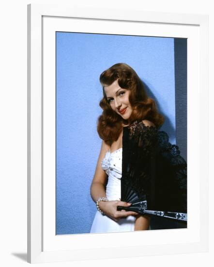 GILDA, 1946 directed by CHARLES VIDOR Rita Hayworth (photo)-null-Framed Photo