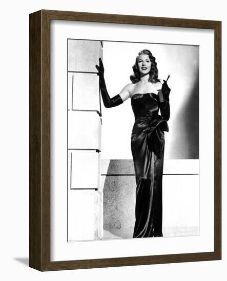 Gilda De Charlesvidor Avec Rita Hayworth 1946-null-Framed Photo