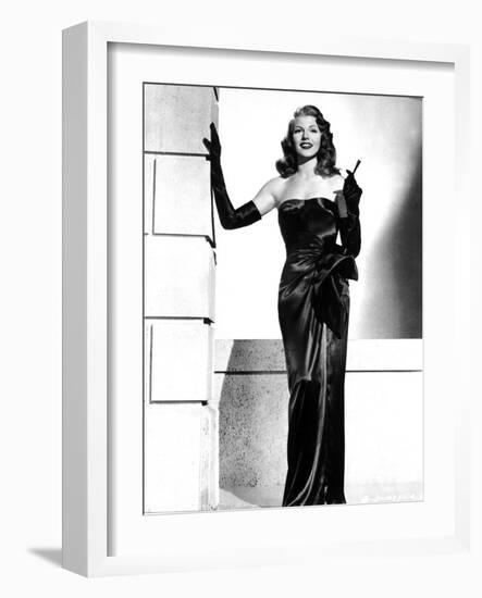 Gilda De Charlesvidor Avec Rita Hayworth 1946-null-Framed Photo