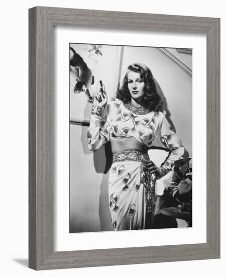 Gilda, Rita Hayworth, 1946-null-Framed Photographic Print