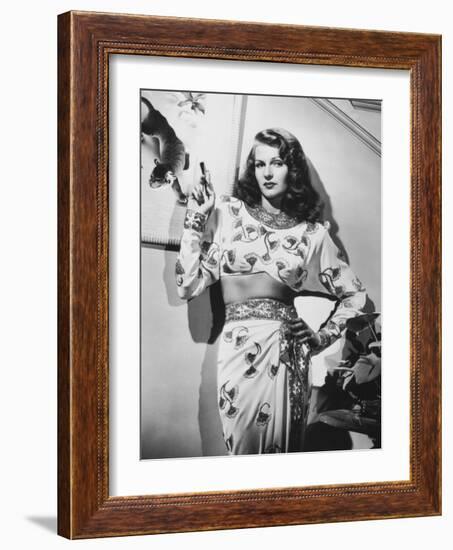 Gilda, Rita Hayworth, 1946-null-Framed Photographic Print