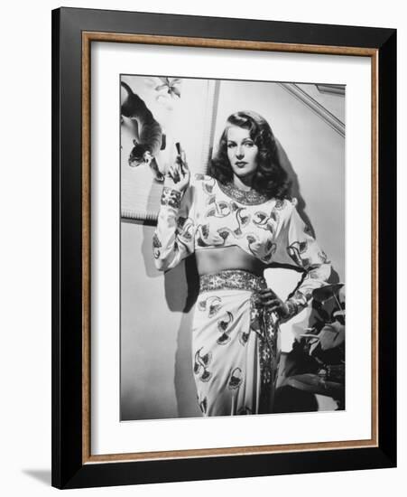 Gilda, Rita Hayworth, 1946-null-Framed Photographic Print