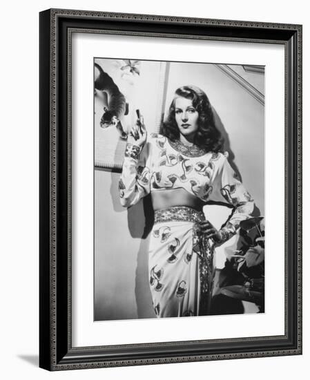 Gilda, Rita Hayworth, 1946-null-Framed Photographic Print