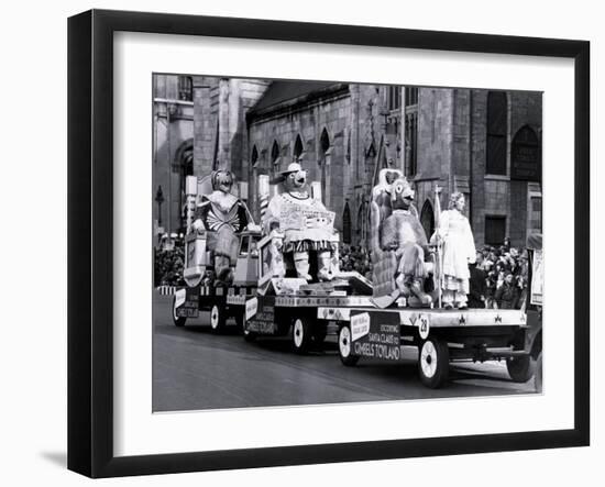 Gimbels Parade Float, Philadelphia, Pennsylvania-null-Framed Photo