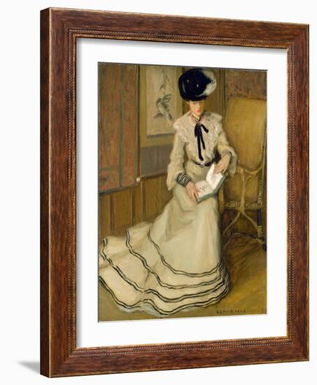 Girl Reading, C.1903-04 (Oil on Canvas)-Frederick Carl Frieseke-Framed Giclee Print