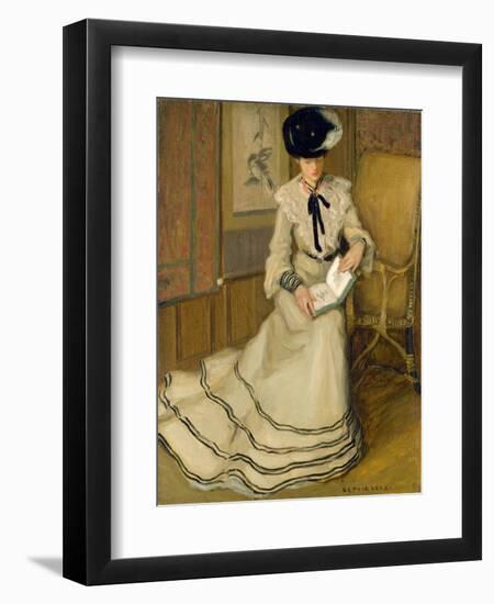 Girl Reading, C.1903-04 (Oil on Canvas)-Frederick Carl Frieseke-Framed Giclee Print