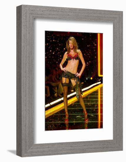 Gisele Bundchen-null-Framed Photo