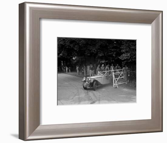 GL Boughtons Singer B37, winner of a premier award at the MCC Torquay Rally, July 1937-Bill Brunell-Framed Photographic Print