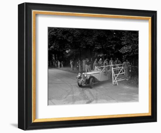 GL Boughtons Singer B37, winner of a premier award at the MCC Torquay Rally, July 1937-Bill Brunell-Framed Photographic Print