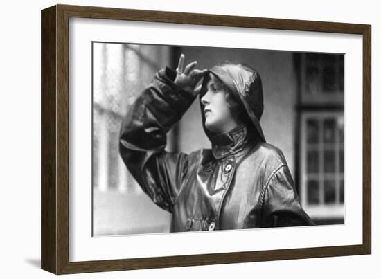 Gladys Cooper (1888-197), English Actress, 1900s-null-Framed Giclee Print