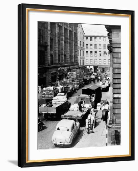 Glasgow Markets, Fruit Market Unloading, 1955-null-Framed Photographic Print