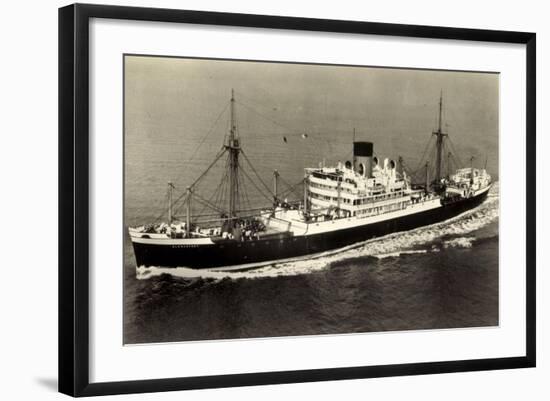 Glen Line Limited, M.V. Glenartney, Dampfschiff-null-Framed Giclee Print