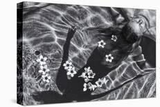 Feet in the Pool-Gloria Salgado Gispert-Photographic Print