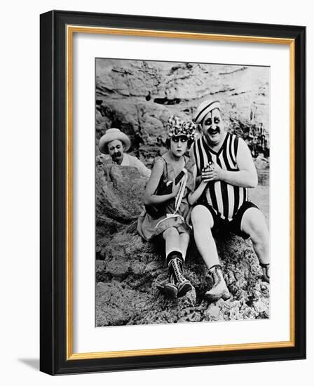 Gloria Swanson, Mack Swain-null-Framed Photographic Print