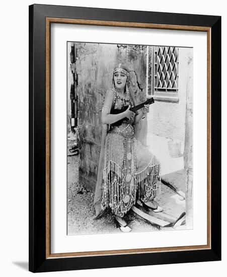 Gloria Swanson-null-Framed Photographic Print