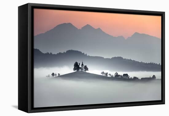 Glowing Morning-Sandi Bertoncelj-Framed Premier Image Canvas