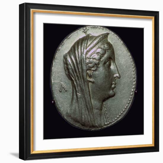 Gold coin of Arsinoe II, 3rd century BC. Artist: Unknown-Unknown-Framed Giclee Print