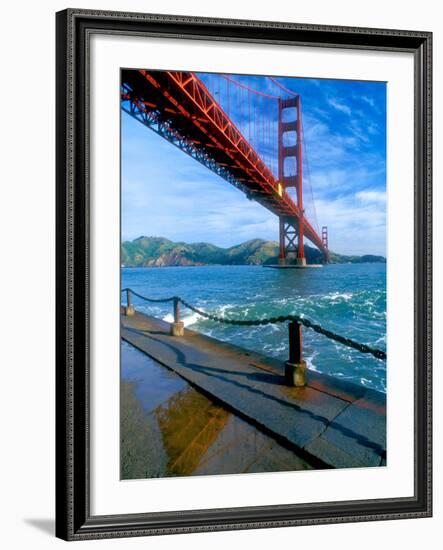 Golden Gate Bridge, San Francisco, California, USA-John Alves-Framed Photographic Print