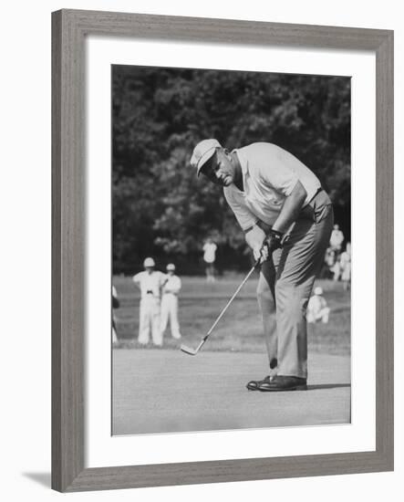 Golfer Jack Nicklaus Playing Golf-John Dominis-Framed Premium Photographic Print