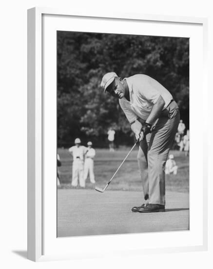 Golfer Jack Nicklaus Playing Golf-John Dominis-Framed Premium Photographic Print