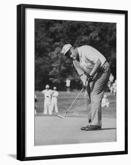 Golfer Jack Nicklaus Playing Golf-John Dominis-Framed Premium Photographic Print