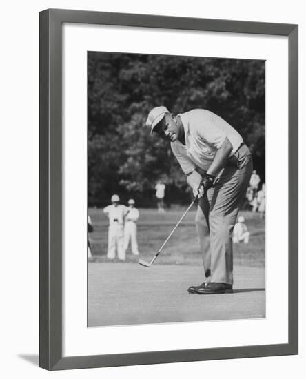Golfer Jack Nicklaus Playing Golf-John Dominis-Framed Premium Photographic Print