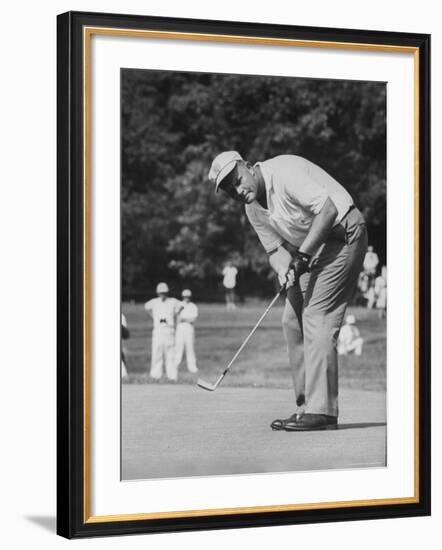 Golfer Jack Nicklaus Playing Golf-John Dominis-Framed Premium Photographic Print