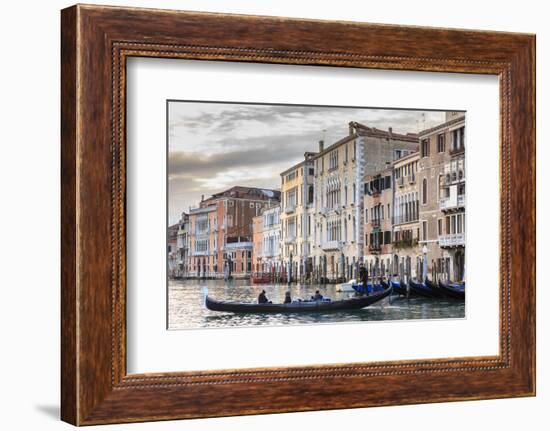 Gondola, La Volta, Grand Canal, elaborate Gothic palazzi at sunset in winter, Venice, UNESCO World-Eleanor Scriven-Framed Photographic Print