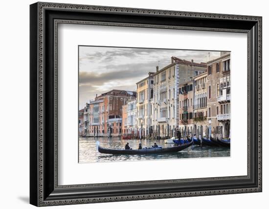 Gondola, La Volta, Grand Canal, elaborate Gothic palazzi at sunset in winter, Venice, UNESCO World-Eleanor Scriven-Framed Photographic Print