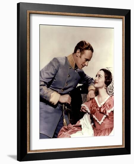 Gone with the Wind, 1939 directed by Victor FlemingLeslie Howard and Olivia by Havilland (photo)-null-Framed Photo