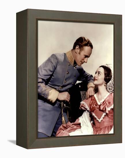 Gone with the Wind, 1939 directed by Victor FlemingLeslie Howard and Olivia by Havilland (photo)-null-Framed Stretched Canvas