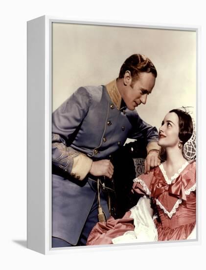 Gone with the Wind, 1939 directed by Victor FlemingLeslie Howard and Olivia by Havilland (photo)-null-Framed Stretched Canvas